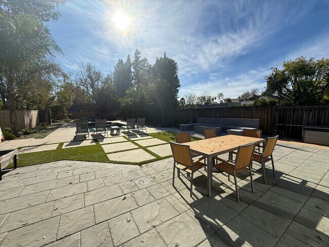 Building Photo - Single story - 3 bedroom, 3 bath + bonus room