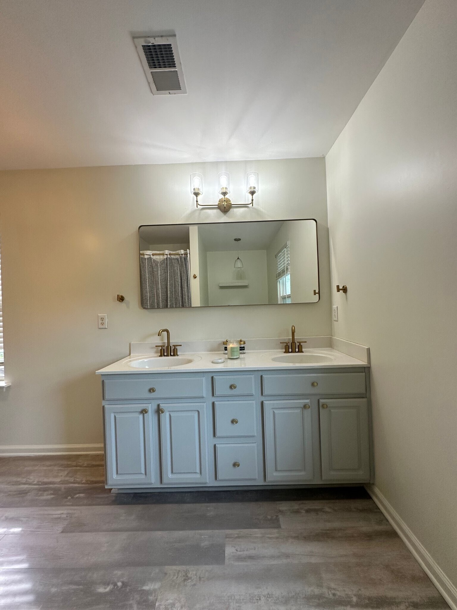Building Photo - 435 Smallwood Dr