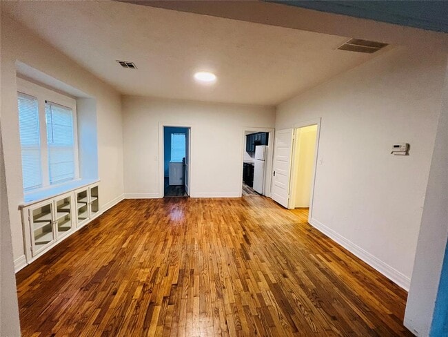 Building Photo - 224 W Eufaula St