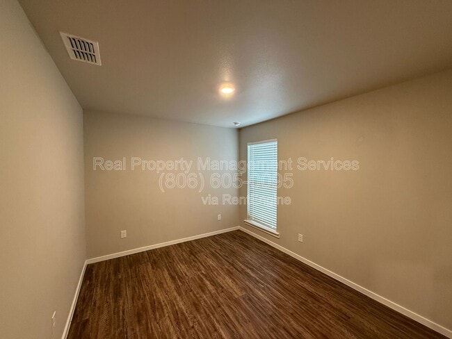 Building Photo - 2101 Kokomo Ave