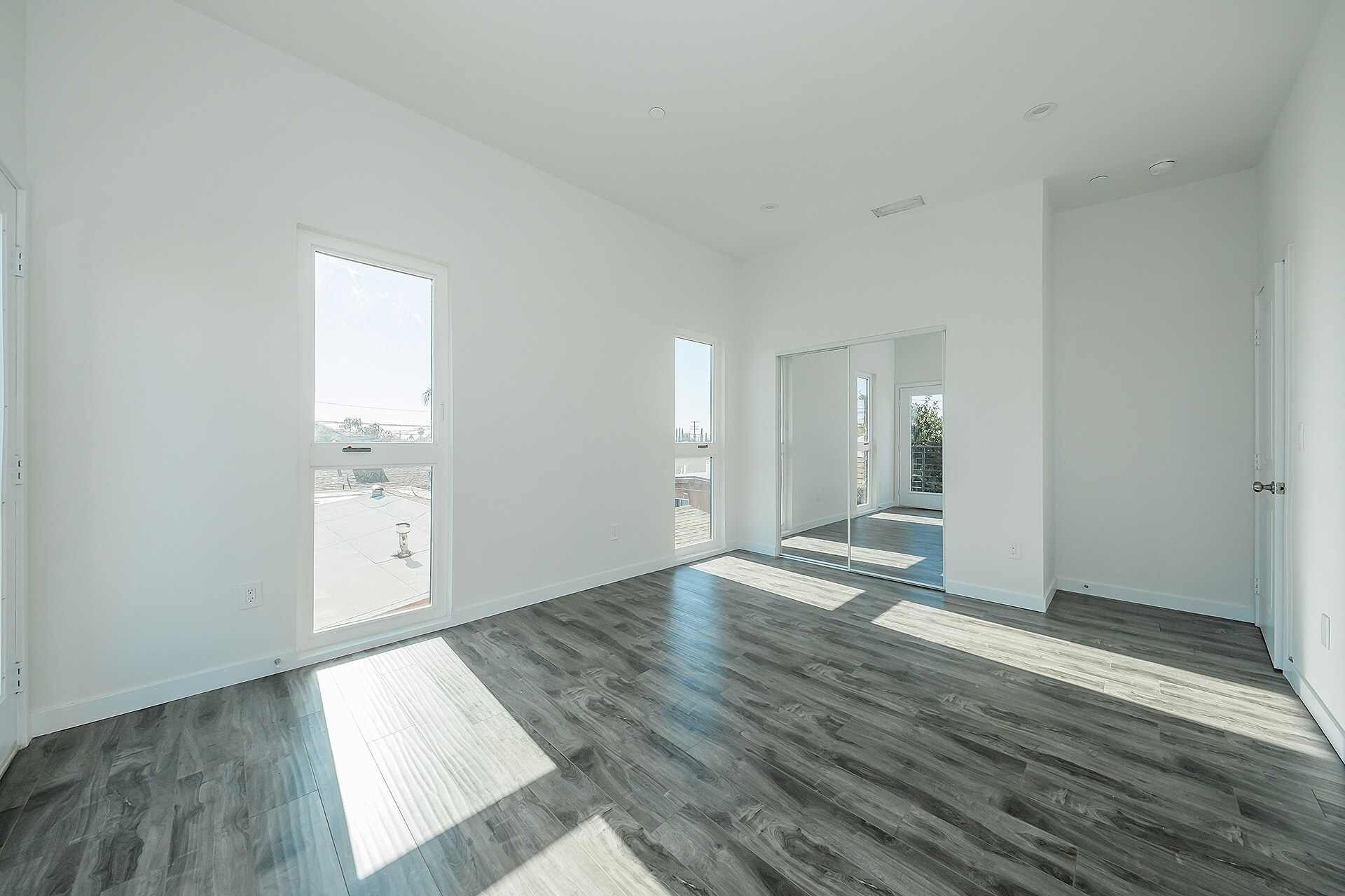 Building Photo - 668 Keenan Ave