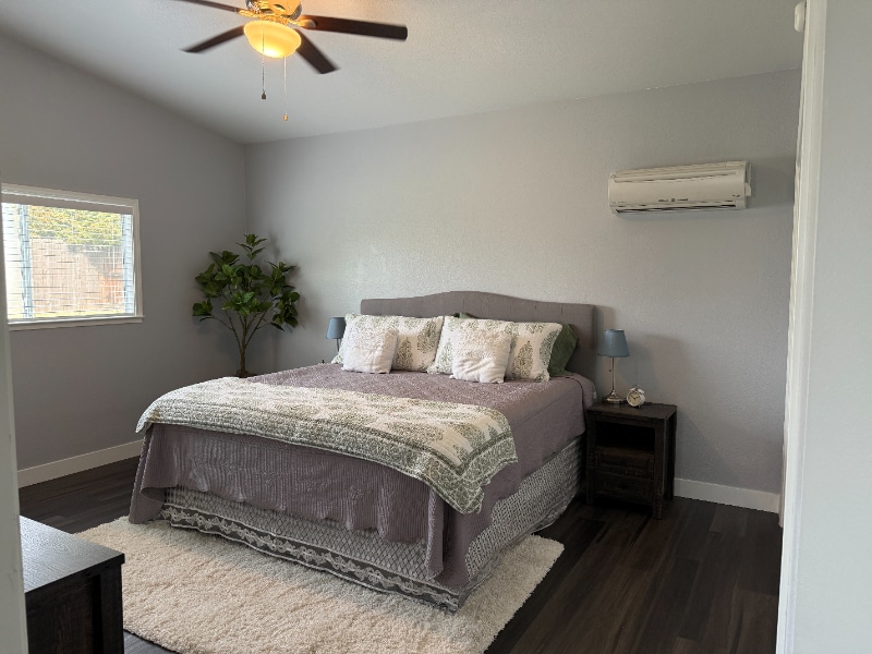 Building Photo - 8907 Amerigo Ave