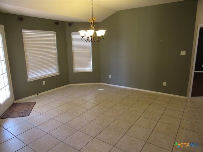 Building Photo - 5812 Montrose Dr