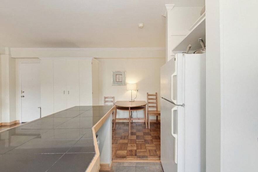 Building Photo - 2128 N Street Northwest-GO ID355P