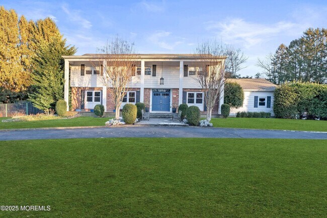 Primary Photo - 25 Surrey Ln