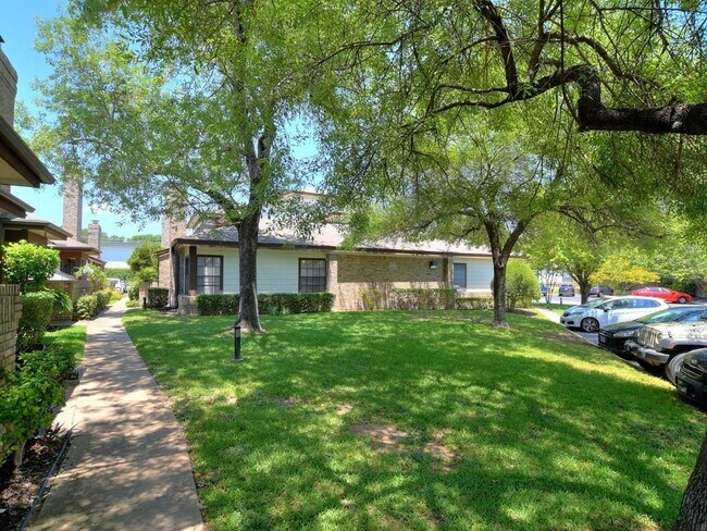 Building Photo - 1748 Ohlen Rd