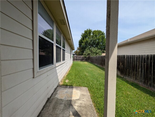 Building Photo - 341 Placid Meadow