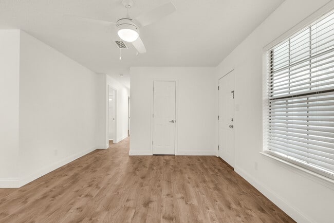 Building Photo - 6572 Bass Ln
