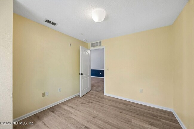 Building Photo - 201 Larkin Pl