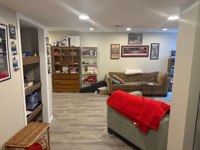 Building Photo - Beautiful 4-bedroom house in Baldwinsville