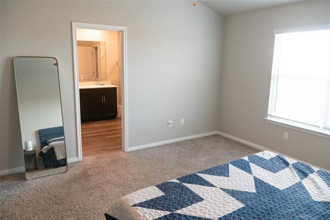 Building Photo - 14605 Allard Dr