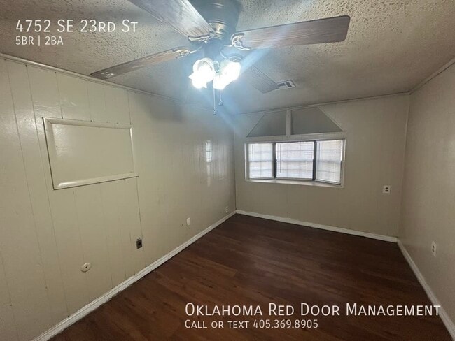 Building Photo - 4752 SE 23rd St