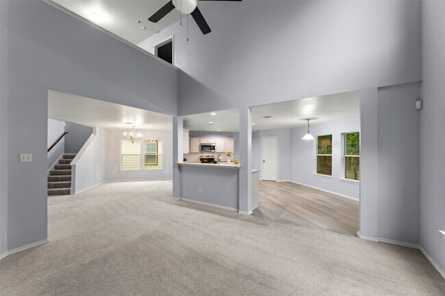 Building Photo - 11745 Logan Ridge Dr