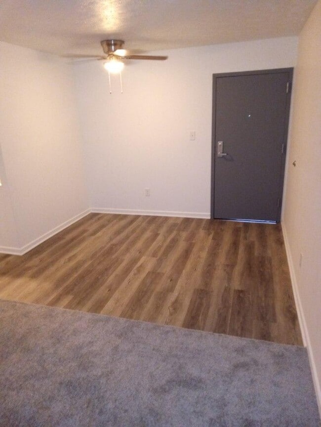 Building Photo - 15212 Maple Park Dr