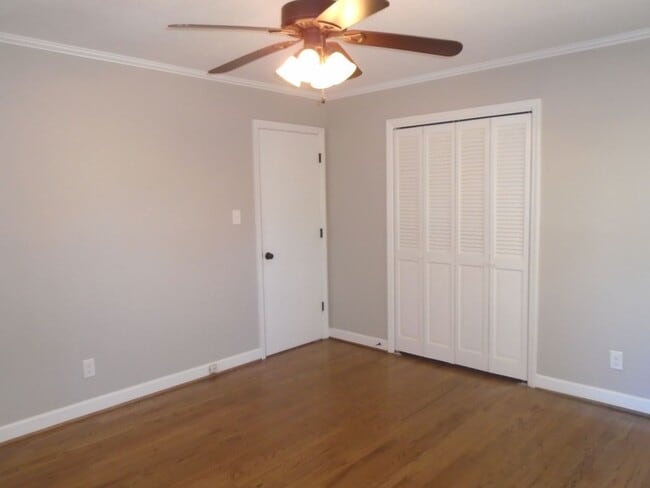 Building Photo - Charming 3 bedroom 2 bath home that is centrally located! Just minutes to area bases, shopping an...