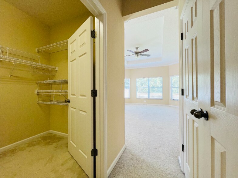 Building Photo - 1356 Crane Crest Way