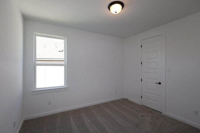 Building Photo - 2728 Cressman Cv