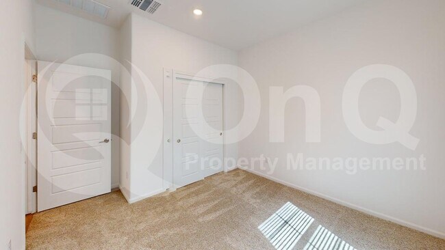 Building Photo - 7110 W Ferntree Ln