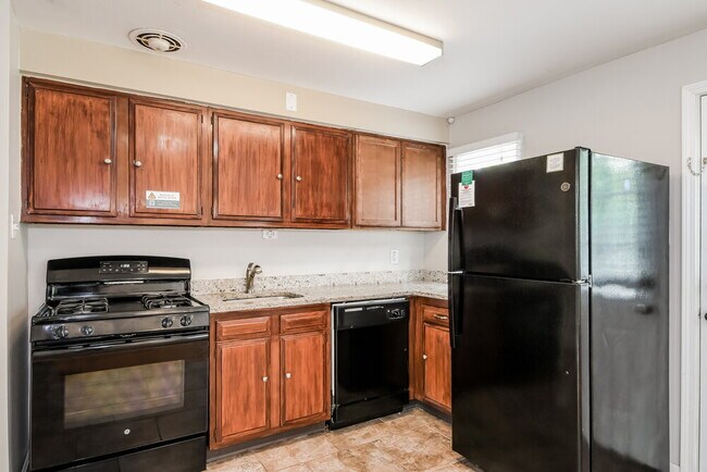 Building Photo - 1123 Roxton Dr