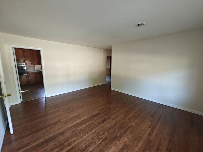 Building Photo - 3 bedroom ranch style home in Amelia