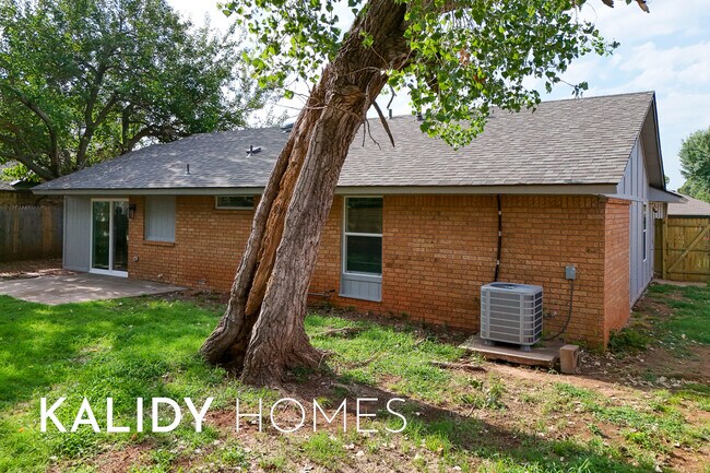 Building Photo - 1319 W Gemini Rd