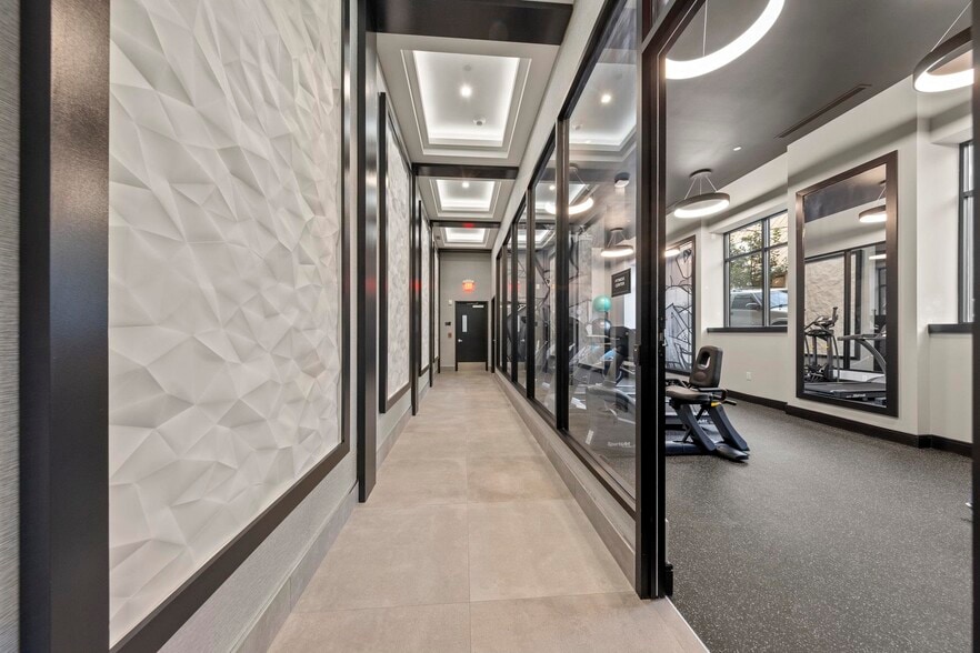 Building Photo - 121 34th St