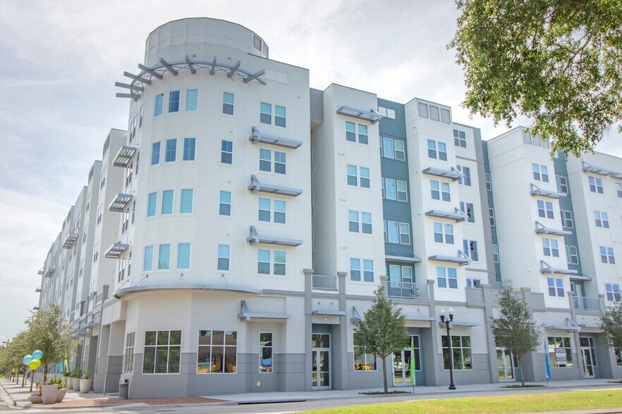 Amelia Court 659 W Amelia St Orlando FL 32801 Apartment Finder