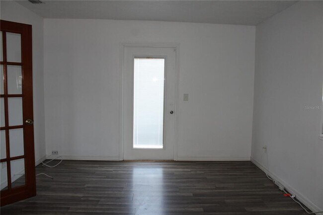 Building Photo - 3316 26th St W