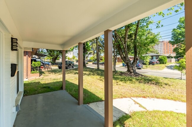 Building Photo - Completely Renovated Durham Home!