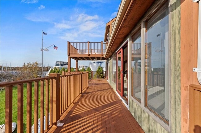 Building Photo - 1 Rodeo Dr