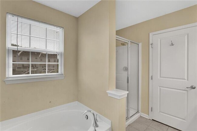 Building Photo - 356 Sunrise Dr