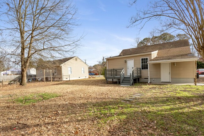 Building Photo - Charming Remodeled Home for Rent!