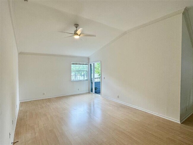 Building Photo - 5361 Buckhead Cir