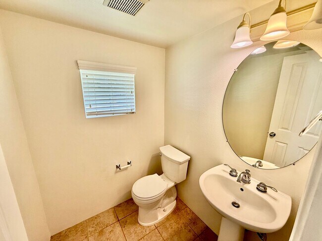 Building Photo - Available Now! Ocean Pointe – 3 Bedroom / ...