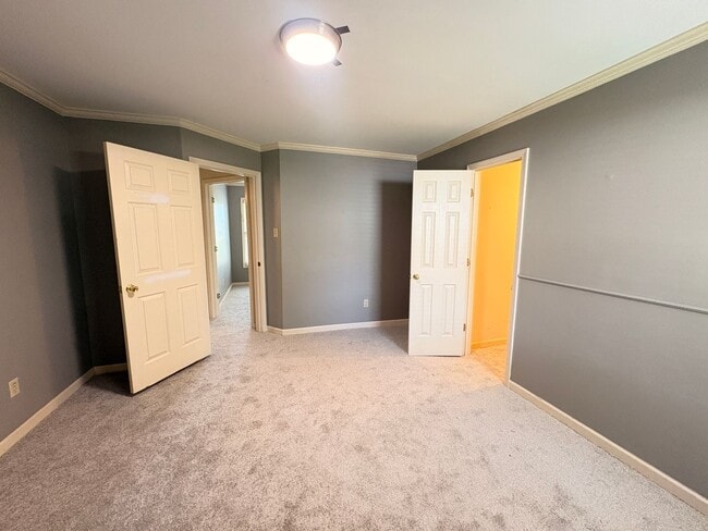 Building Photo - One Of Kind Home In Woodchase Subdivision! Over 3400 Sq Ft! Must have owner's approval on pets, f...