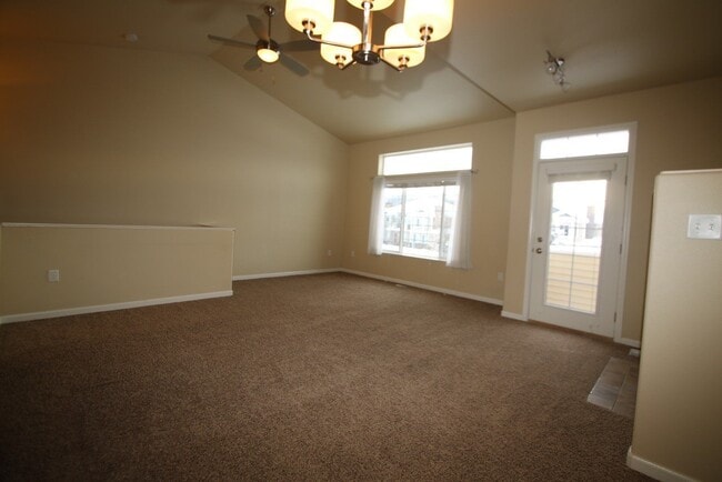 Building Photo - 3 Bedroom Condo close to JBER!
