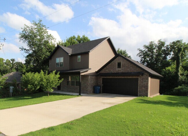 Building Photo - 11 Hillswick Dr