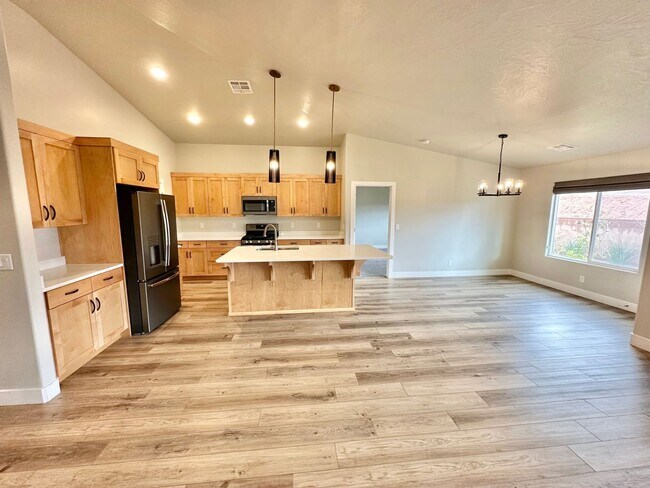 Building Photo - Beautiful Red Waters Home