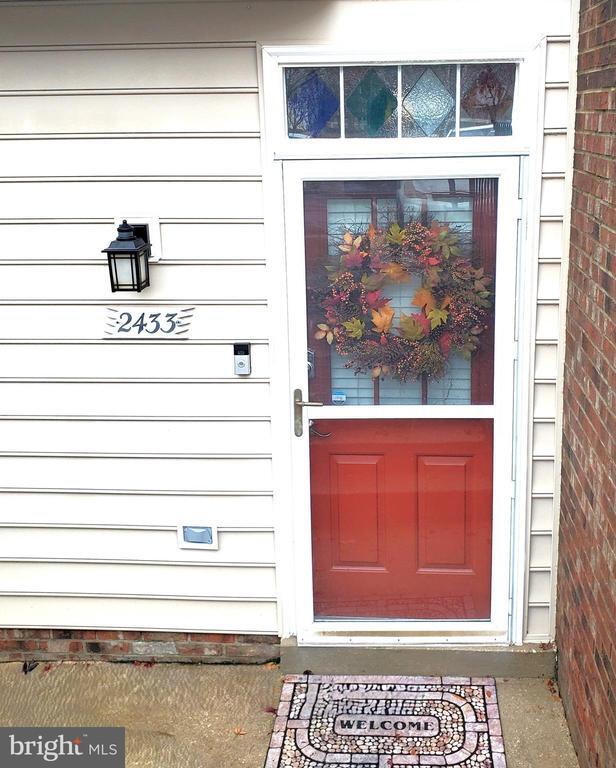 Building Photo - 2433 Wentworth Dr