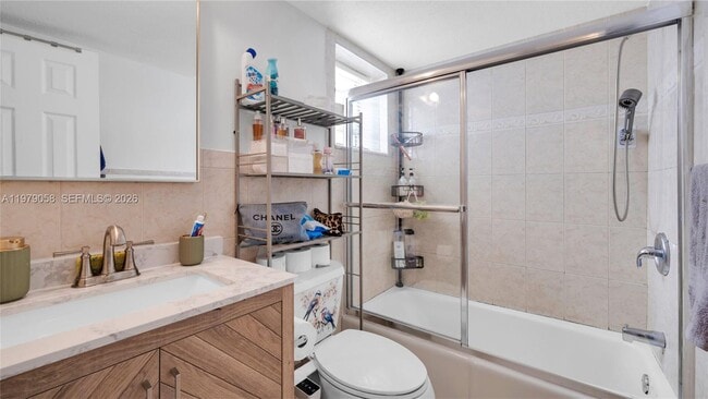 Building Photo - 415 NE 2nd St