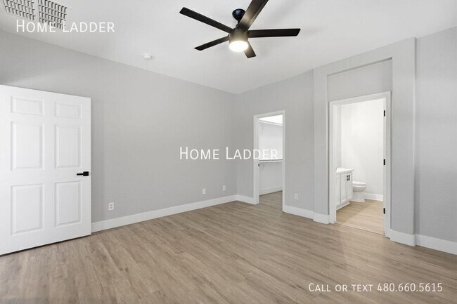 Building Photo - 2576 W Preserve Way