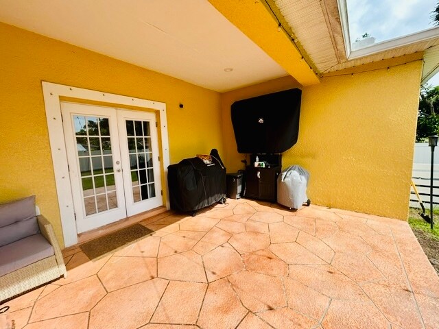 Building Photo - 6804 N Himes Ave