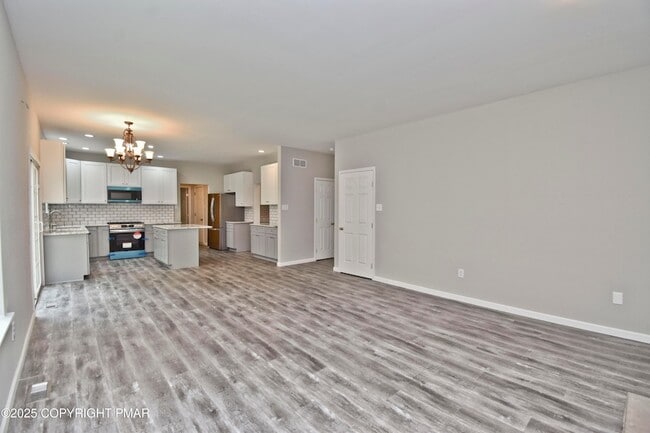 Building Photo - 557 Marco Way