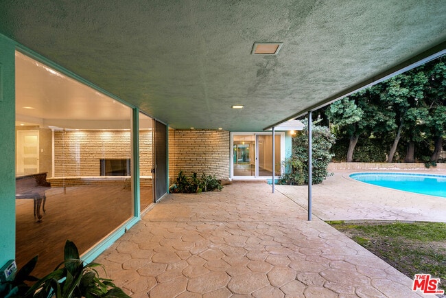 Building Photo - 3151 Oakdell Ln