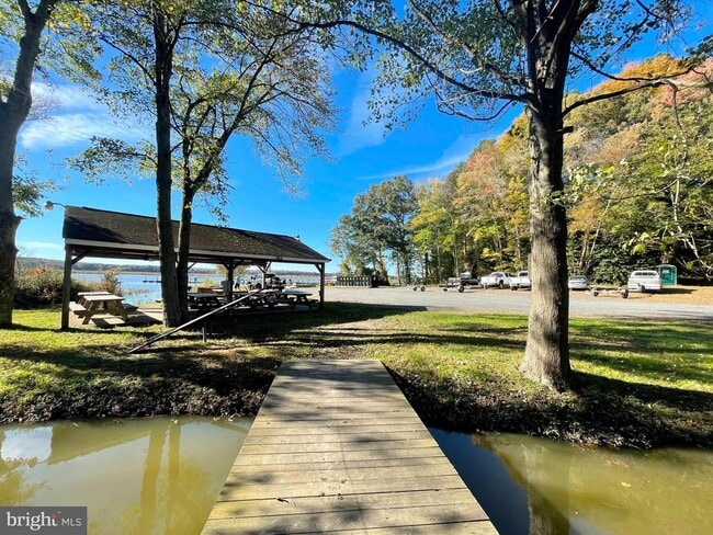 Building Photo - 11717 Rivershore Dr