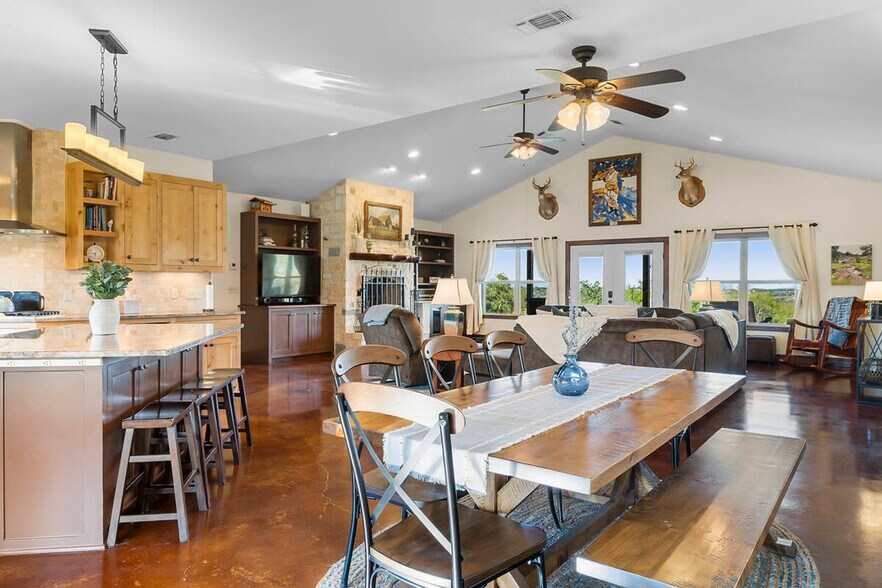 Building Photo - 359 Sagebiel Ranch Rd