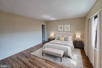 Building Photo - 813 Red Lion Rd