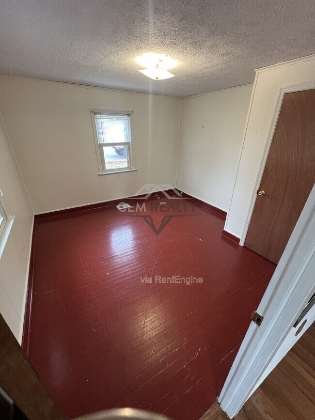 Building Photo - 1244 Mountain View Rd