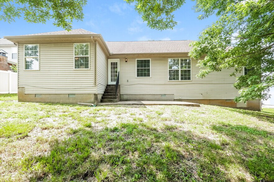 Building Photo - 151 Mary Joe Martin Dr