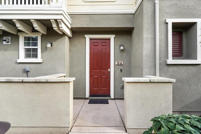 Building Photo - 643 Turnbuckle Dr